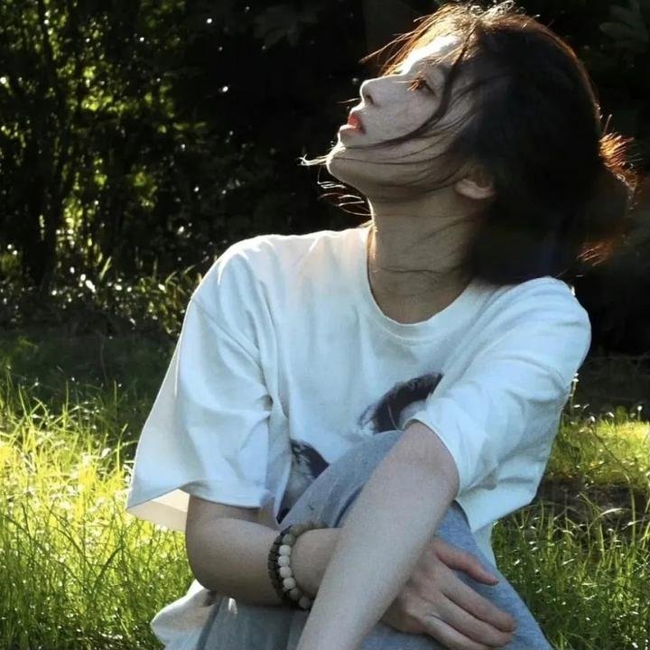 梨花落尽又逢君